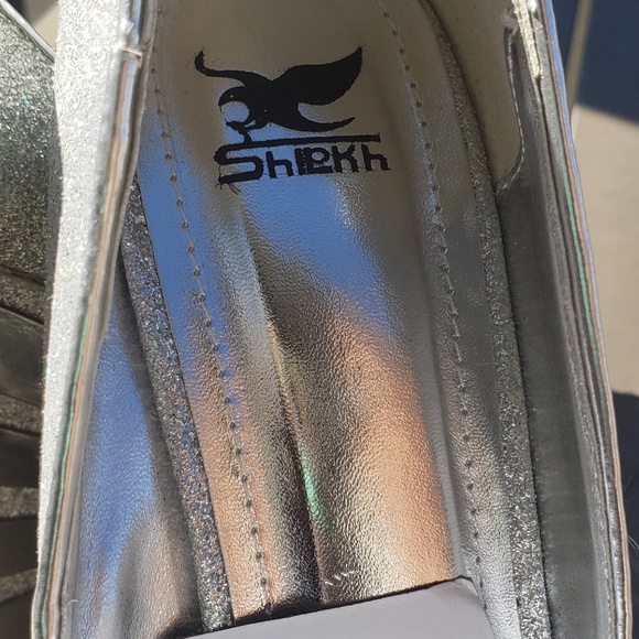 Shoes( both pair included) - Picture 8 of 8